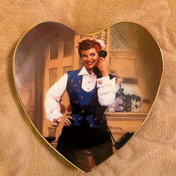 Heart-Shaped Art Piece with Brown and Gold Accents - Picture 7 of 16